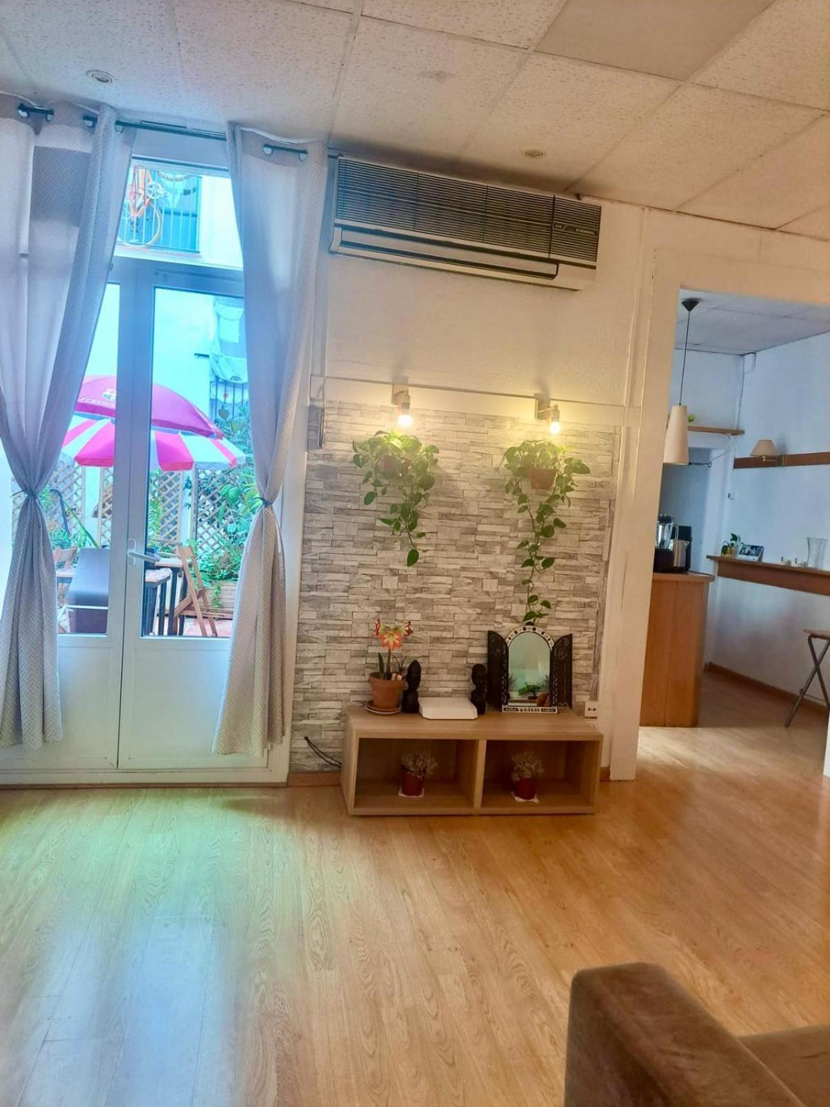 Habitacion Para Grupos Hasta 8 En Plena Rambla De Cataluna Barcelona Zewnętrze zdjęcie