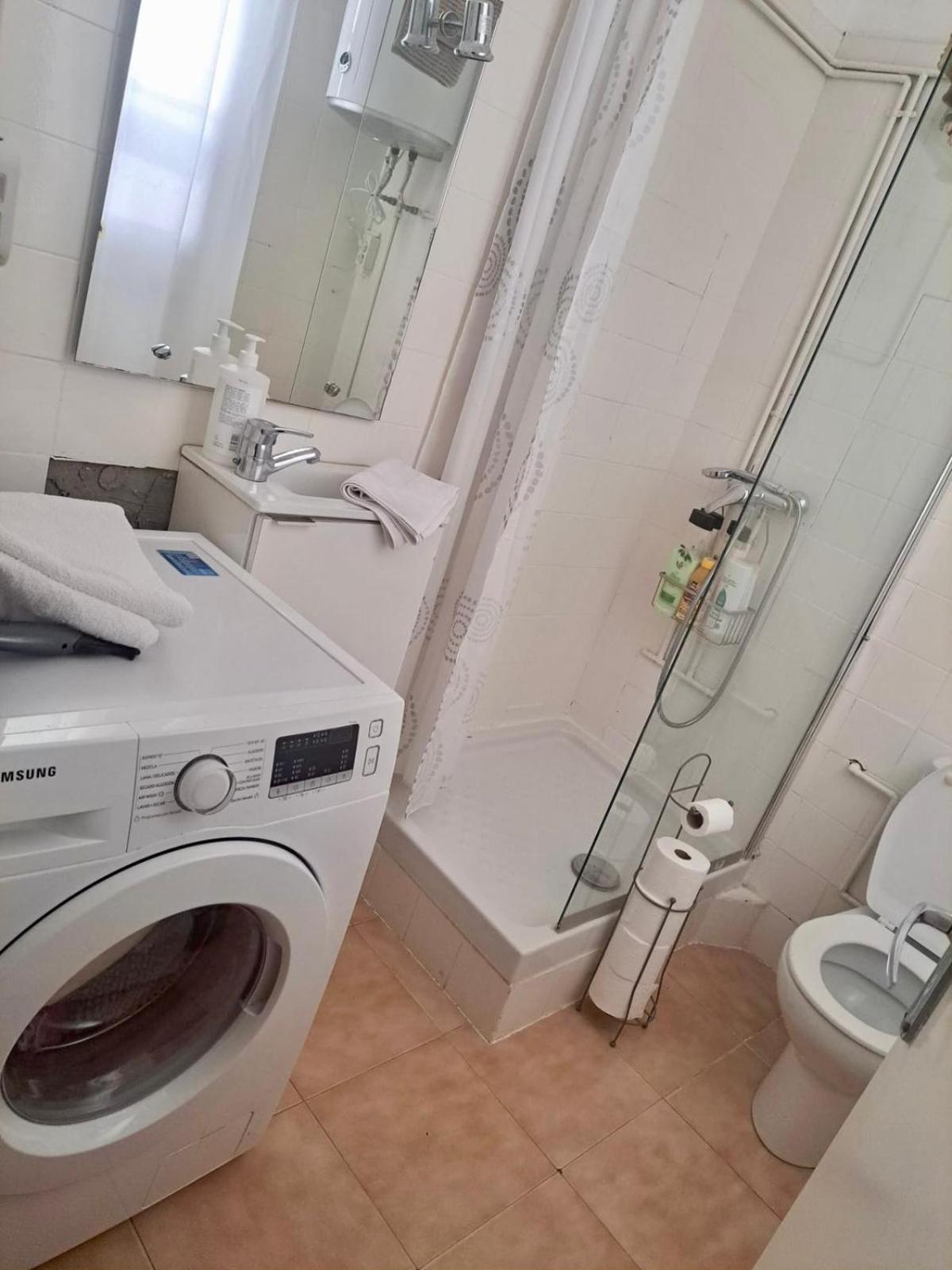 Habitacion Para Grupos Hasta 8 En Plena Rambla De Cataluna Barcelona Zewnętrze zdjęcie
