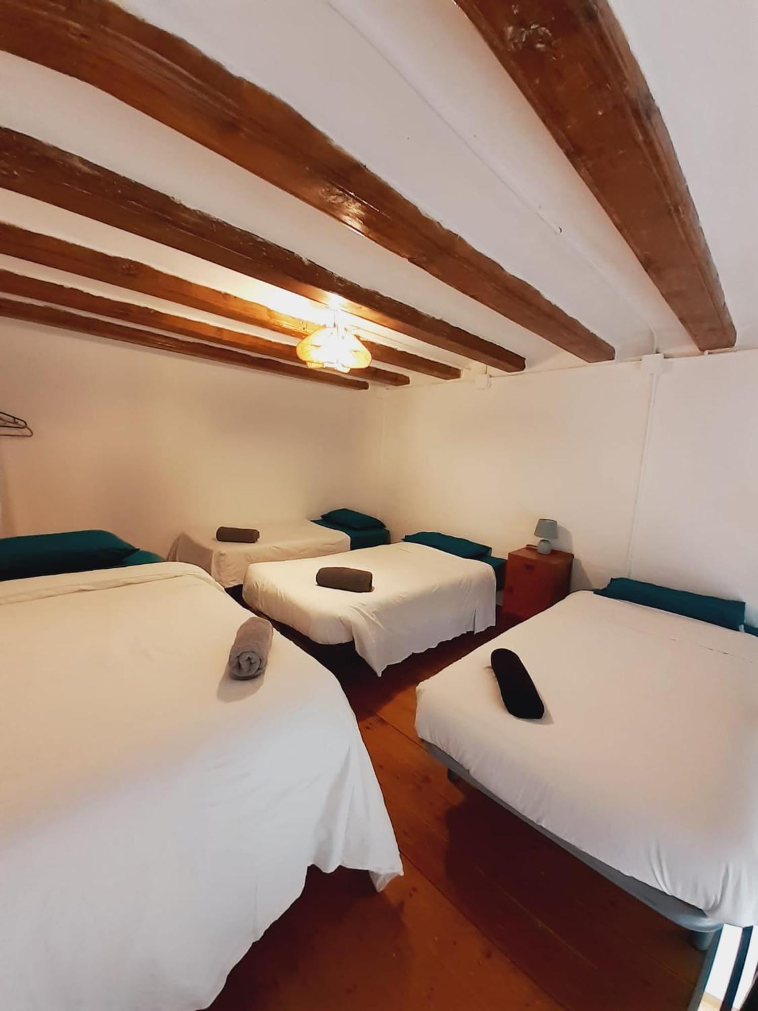 Habitacion Para Grupos Hasta 8 En Plena Rambla De Cataluna Barcelona Zewnętrze zdjęcie