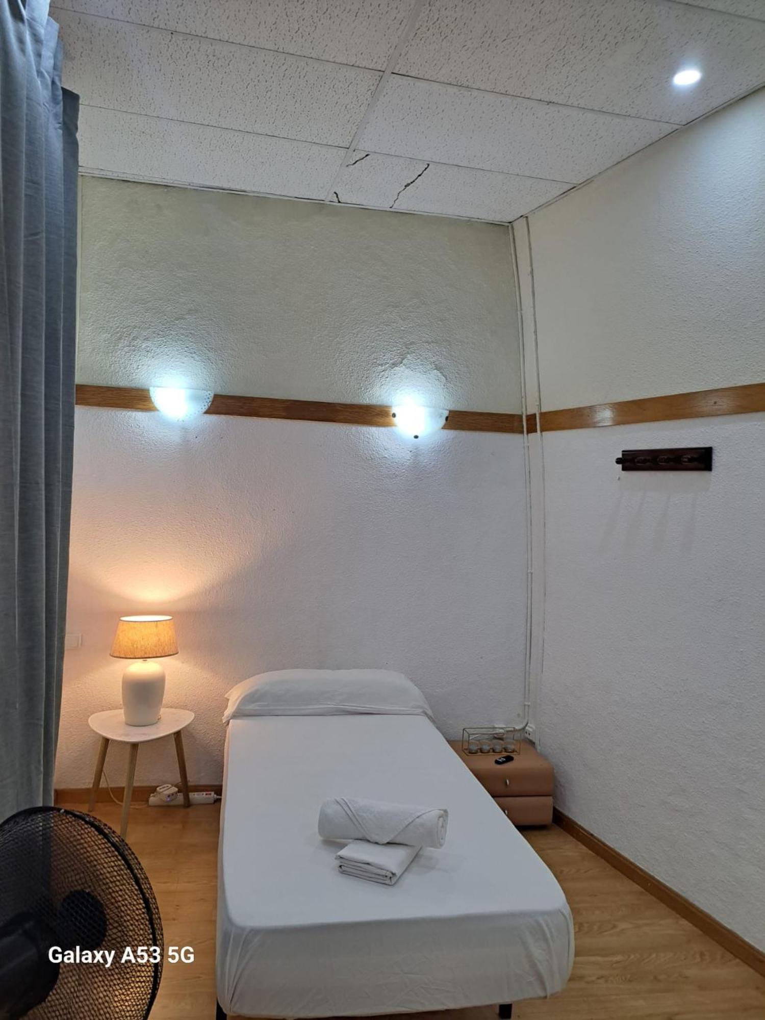 Habitacion Para Grupos Hasta 8 En Plena Rambla De Cataluna Barcelona Zewnętrze zdjęcie