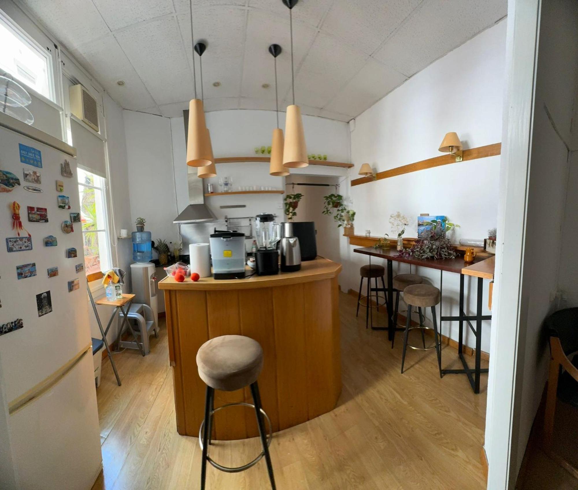Habitacion Para Grupos Hasta 8 En Plena Rambla De Cataluna Barcelona Zewnętrze zdjęcie