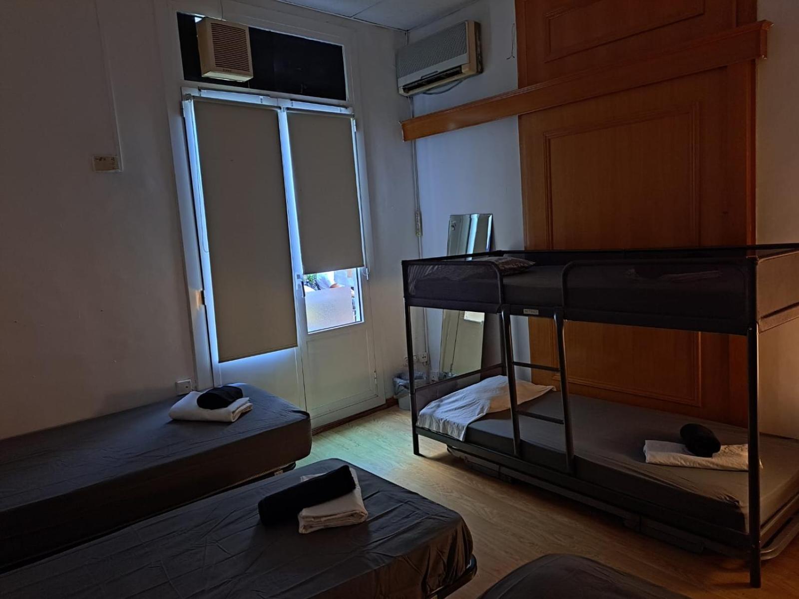 Habitacion Para Grupos Hasta 8 En Plena Rambla De Cataluna Barcelona Zewnętrze zdjęcie