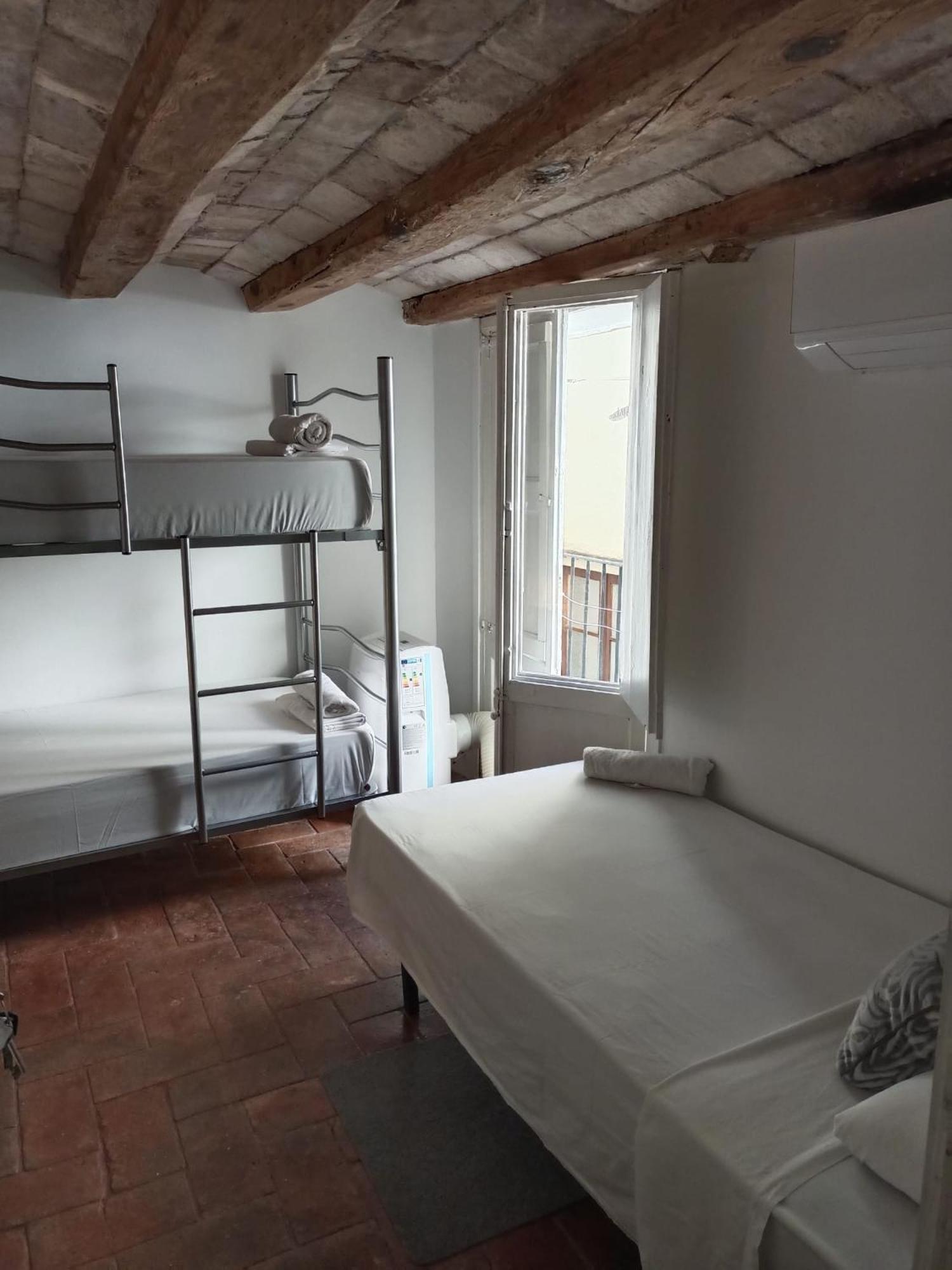 Habitacion Para Grupos Hasta 8 En Plena Rambla De Cataluna Barcelona Zewnętrze zdjęcie