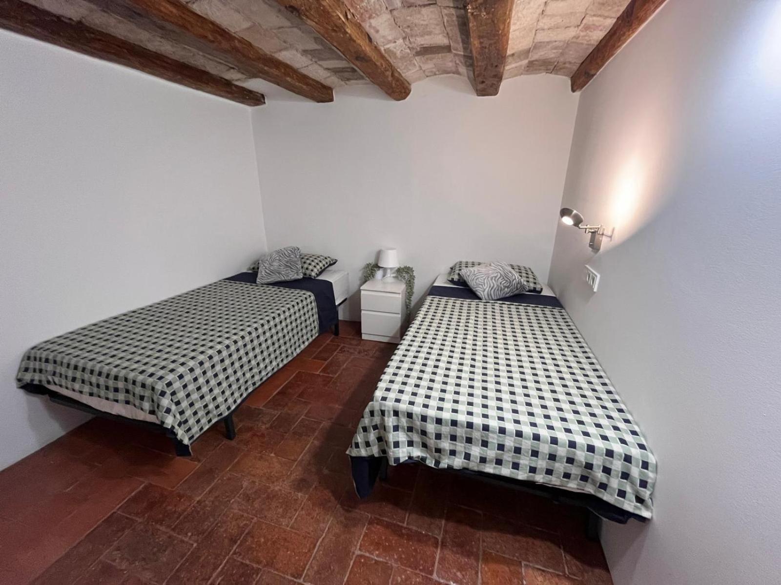 Habitacion Para Grupos Hasta 8 En Plena Rambla De Cataluna Barcelona Zewnętrze zdjęcie