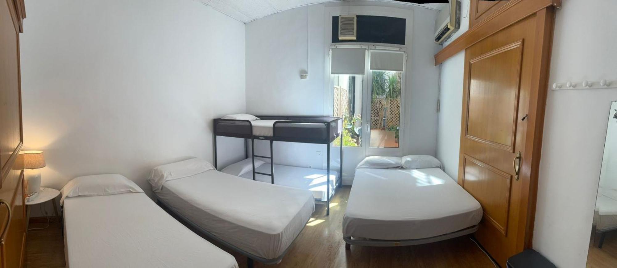 Habitacion Para Grupos Hasta 8 En Plena Rambla De Cataluna Barcelona Zewnętrze zdjęcie