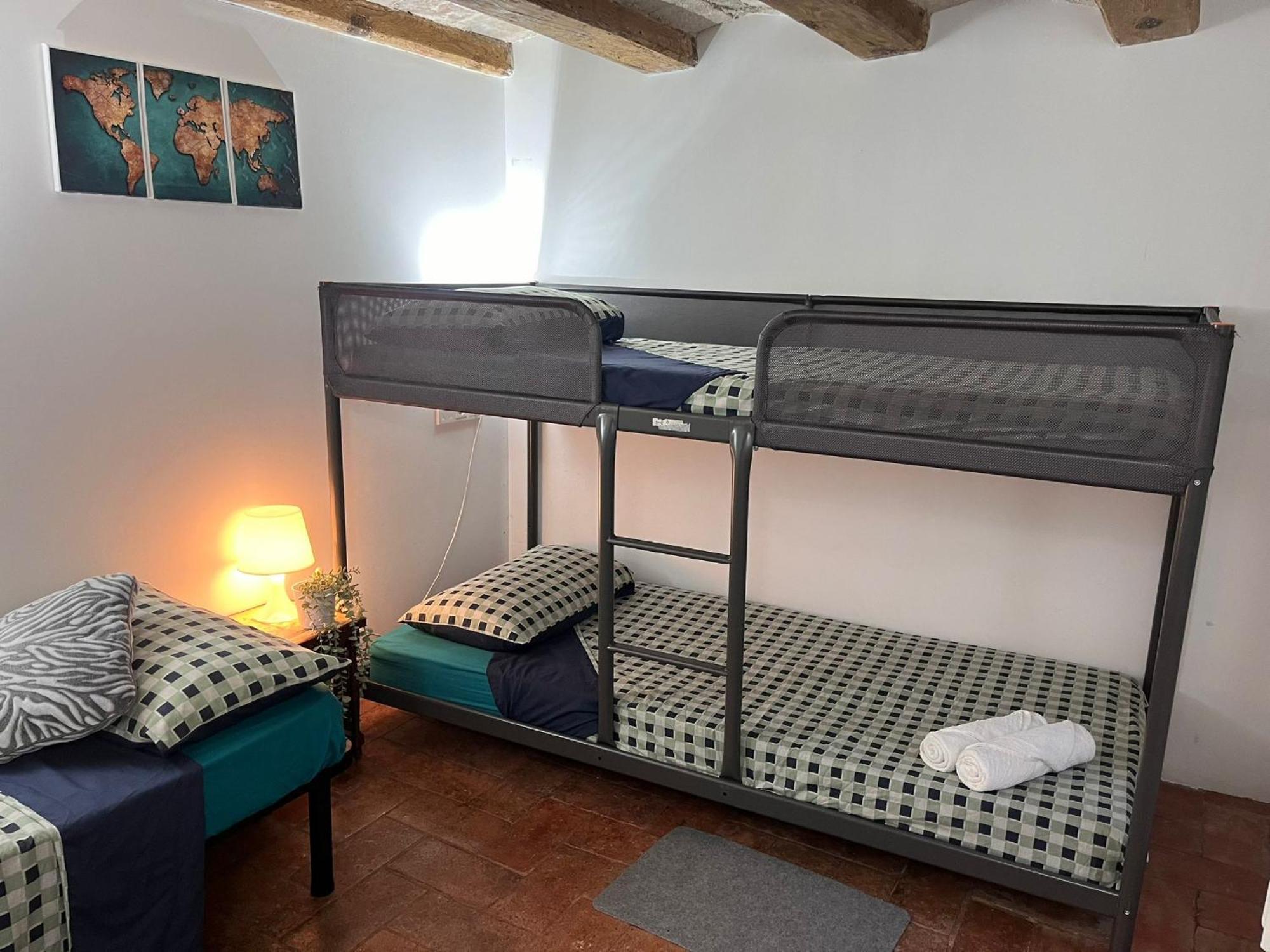 Habitacion Para Grupos Hasta 8 En Plena Rambla De Cataluna Barcelona Zewnętrze zdjęcie